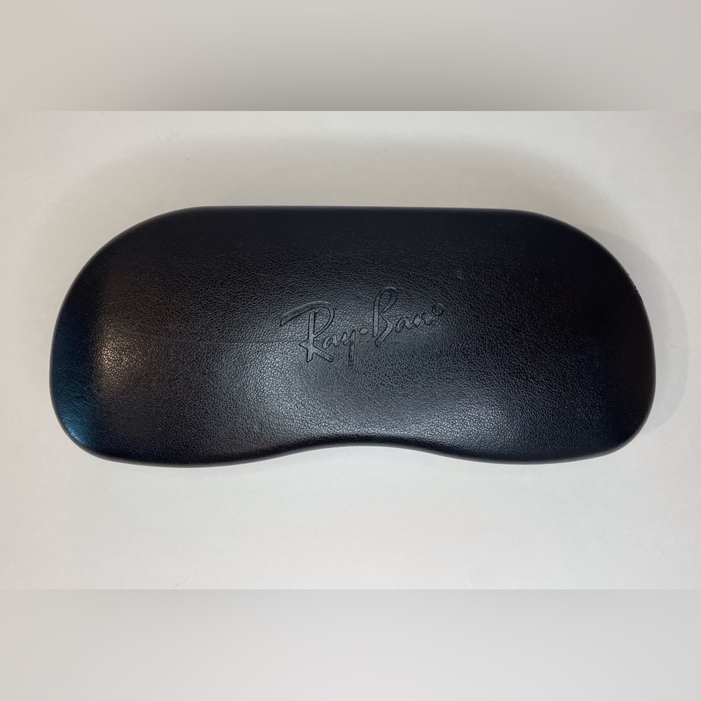 Ray-Ban Sunglasses‎ Black Case